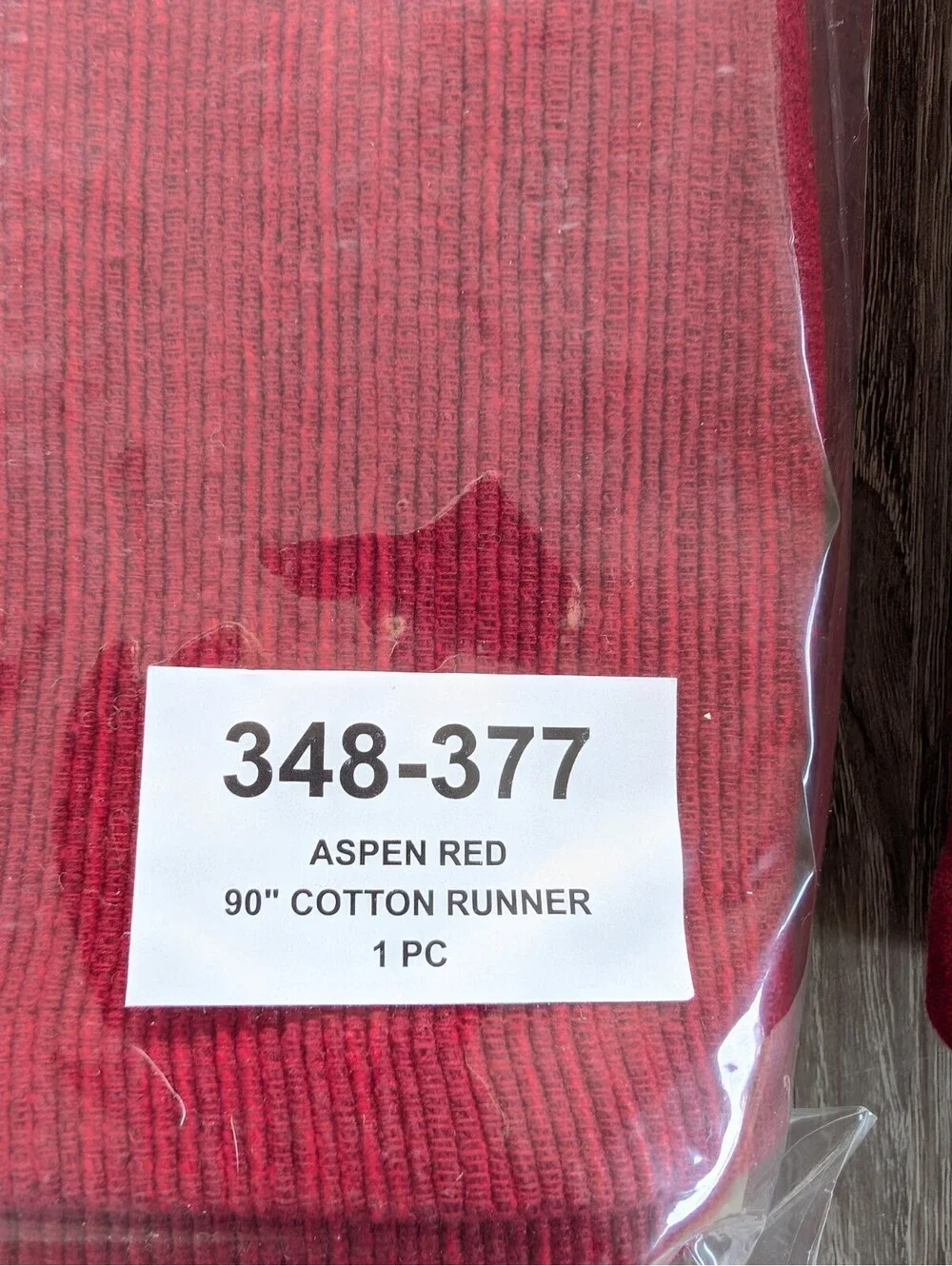 Crate and Barrel Aspen Red Cotton Table Runner 14x90 Zet Of 2 Christmas Holidays